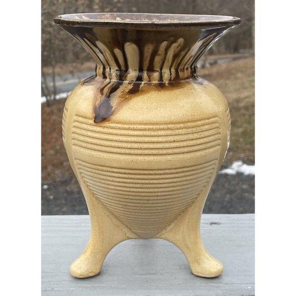 Antique Early 20th C. TECO Ribbed Tripod Footed Yellow Glazed Art Deco Pottery - Picture 4 of 16